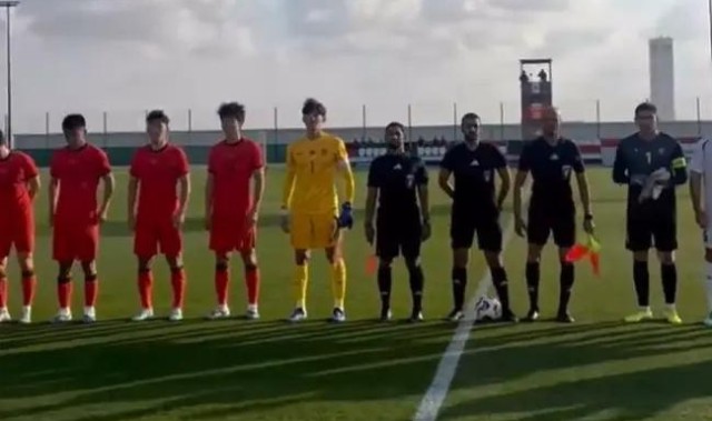 国足遭连追2球2-2乌兹别克！1国脚犯规染红，邵佳一上任后3场不败