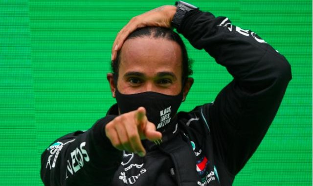 hth直播中心-梅奔为何与汉密尔顿只续一年？新规带来不确定性